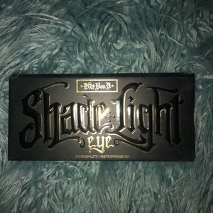 Kat Von D shade and light eye contour palette